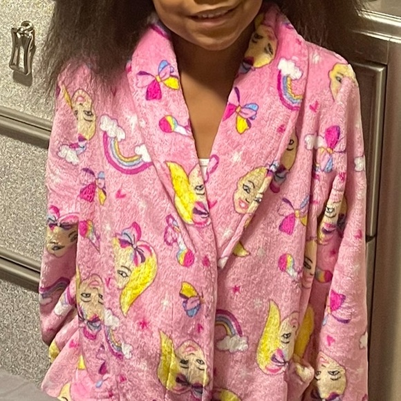 Jojo Siwa Robe - Picture 4 of 4